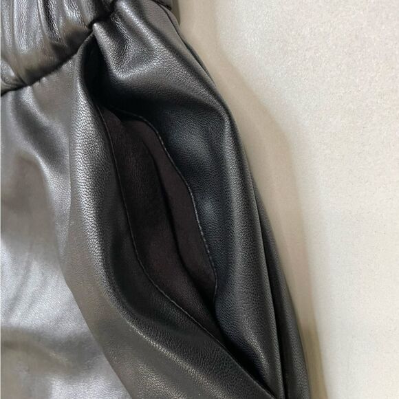 Lovers & Friends Chase Faux Leather Cargo Jogger Pants Women Small Black - Picture 3 of 10
